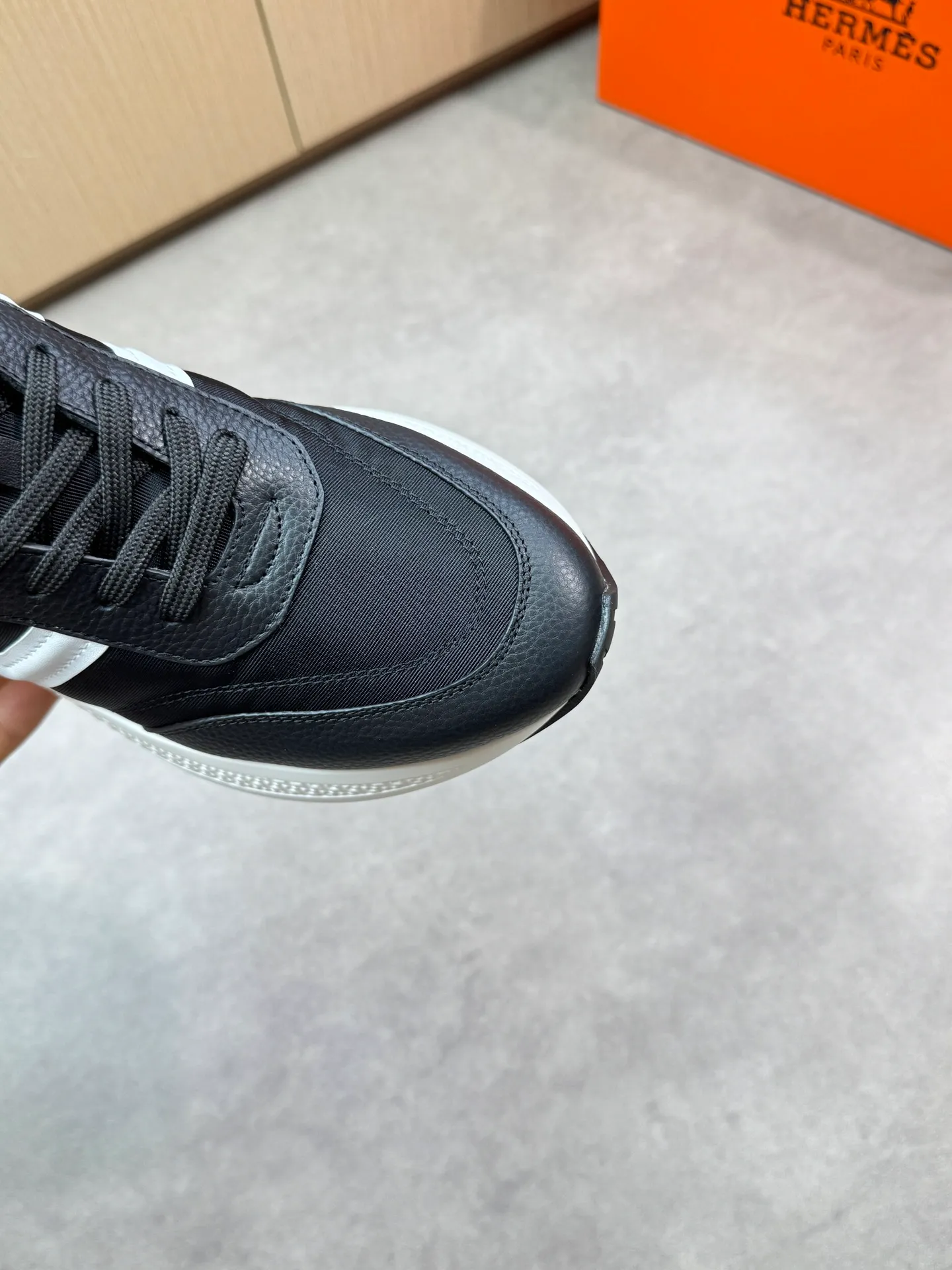 [HERMES] Hermès men's shoes 💰520💰 - high-end quality original items 🔍🔍🔍 casual sports shoes - upper: 🔝 pebbled calfskin, brand high mercerized canvas, body sewn with brand ´H´ totem, tongue brand logo cloth label - lining: water-dyed cowhide -Outsole: Ultra-light T men's shoes 💰U foam·rubber; two-color molded outsole -Ultra-high quality control·Fine workmanship: highlighted (high-end·luxury·grade) -Size: 39-44 (38, 45, can be customized)
